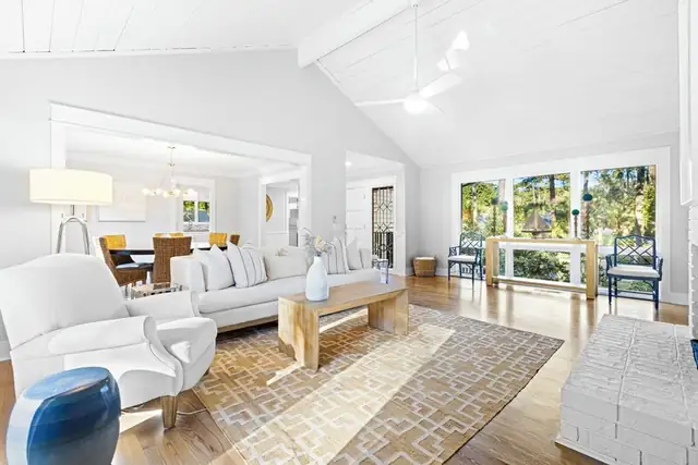 Living room of this home in Sea Pines