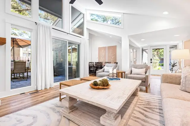 Living room of this home in Sea Pines