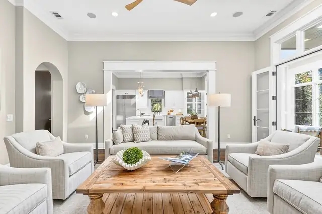 Living room of this home in Sea Pines