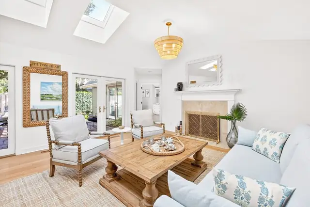 Living room of this home in Sea Pines