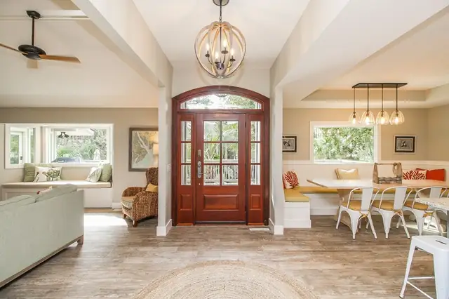 Living room of this home in Sea Pines