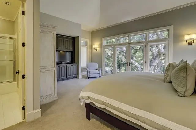 Bedroom of this home in Sea Pines