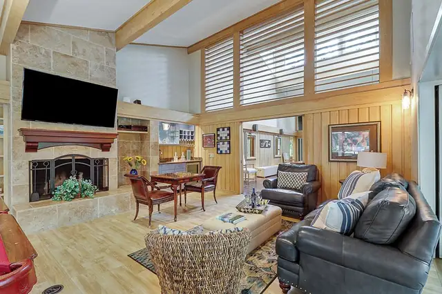Living room of this home in Sea Pines
