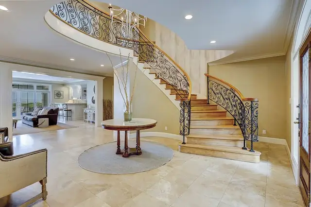 Living room of this home in Sea Pines
