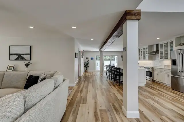 Living room of this home in Sea Pines