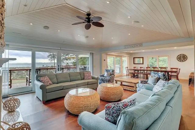 Living room of this home in Sea Pines