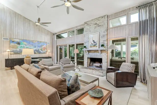 Living room of this home in Sea Pines