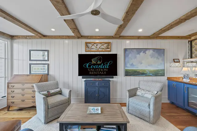 Living room of this home in Sea Pines