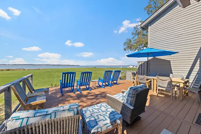 Outdoor space of this home in Sea Pines