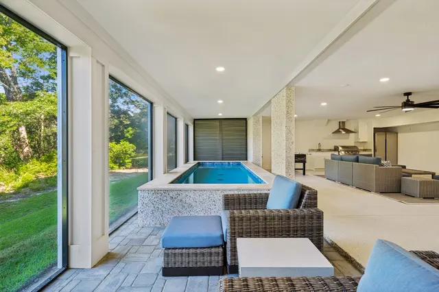 Plunge pool of this home in Sea Pines