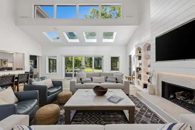 Living room of this home in Sea Pines