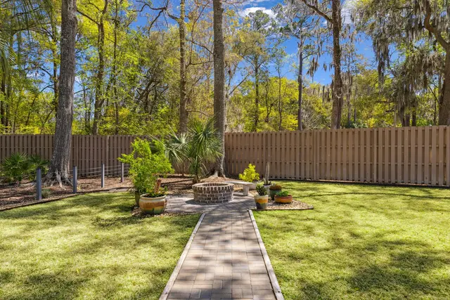 Outdoor space of this home in Sea Pines