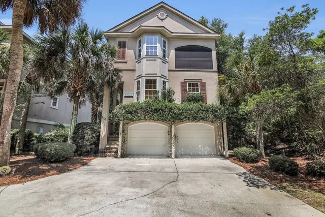 Outside of this home in Sea Pines