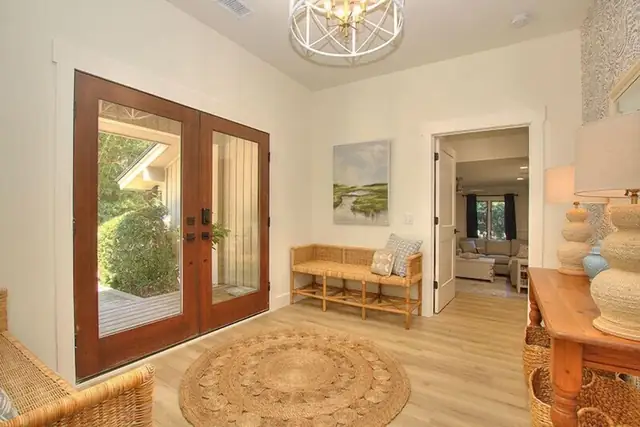 Living room of this home in Sea Pines