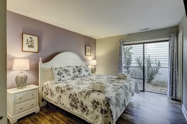 Bedroom of this home in Sea Pines