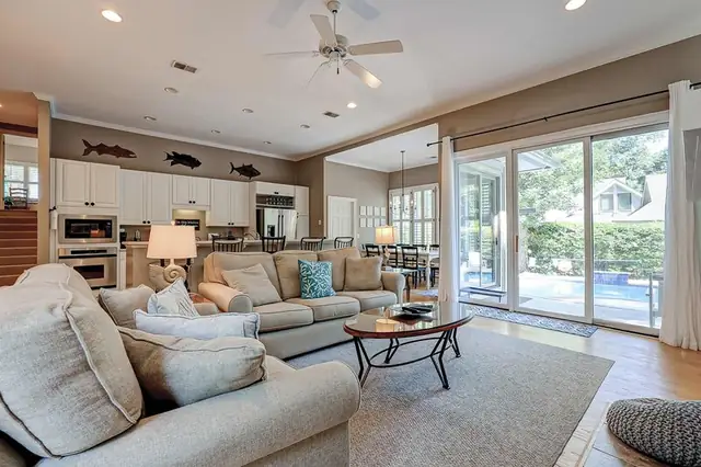 Living room of this home in Sea Pines