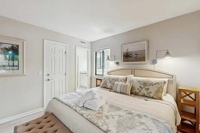 Bedroom of this home in Sea Pines