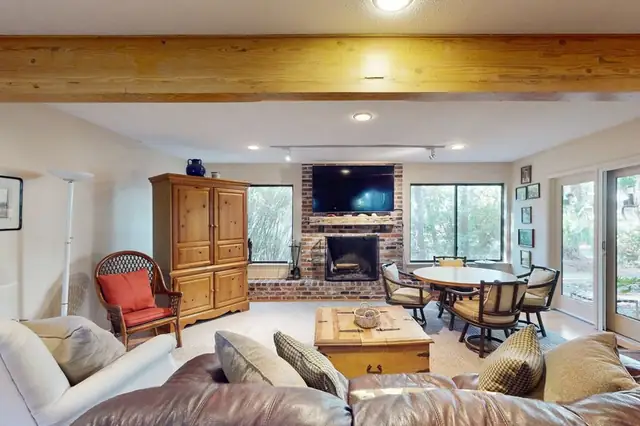 Living room of this home in Sea Pines