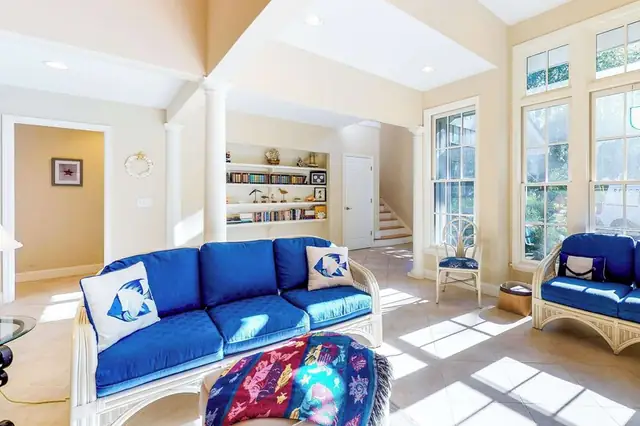 Living room of this home in Sea Pines