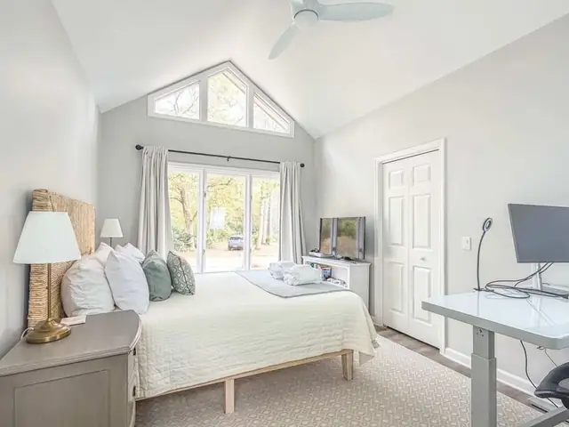 Bedroom of this home in Sea Pines