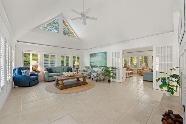 Living room of this home in Sea Pines