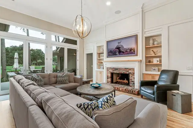 Living room of this home in Sea Pines