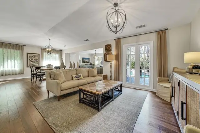 Living room of this home in Sea Pines