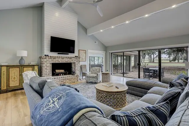 Living room of this home in Sea Pines