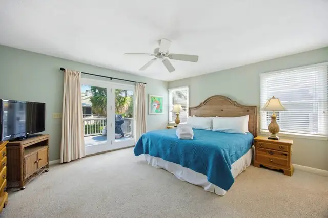 Bedroom of this home in Sea Pines