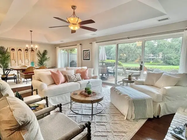 Living room of this home in Sea Pines