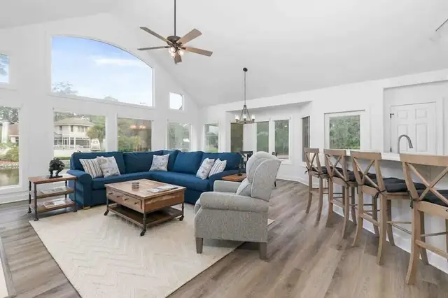 Living room of this home in Sea Pines