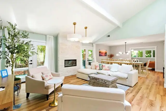 Living room of this home in Sea Pines