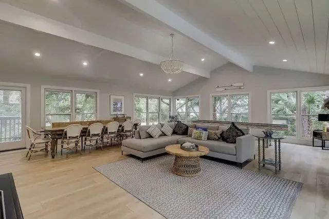 Living room of this home in Sea Pines