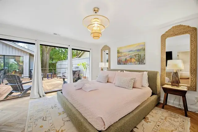 Bedroom of this home in Sea Pines