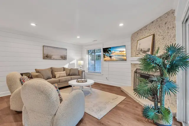 Living room of this home in Sea Pines