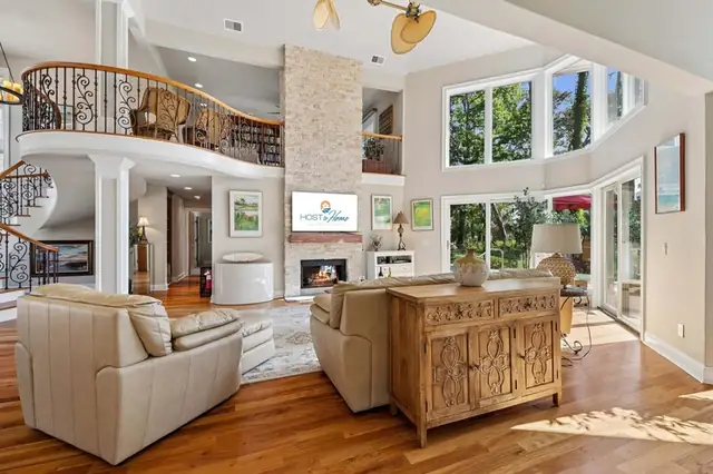 Living room of this home in Sea Pines