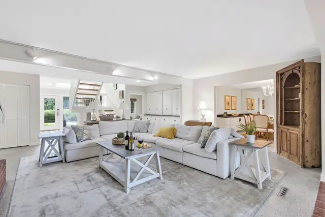 Living room of this home in Sea Pines