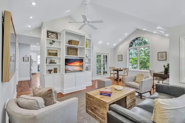 Living room of this home in Sea Pines