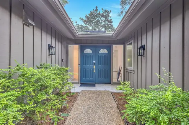 Outside of this home in Sea Pines