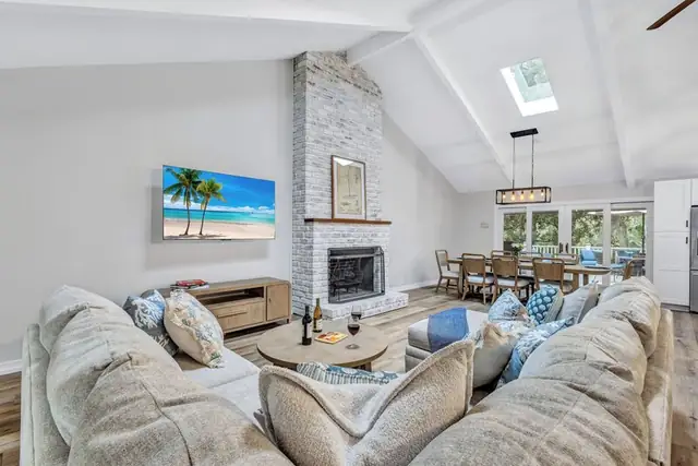 Living room of this home in Sea Pines