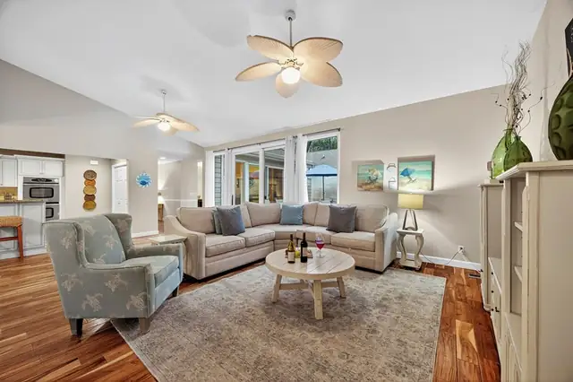 Living room of this home in Sea Pines
