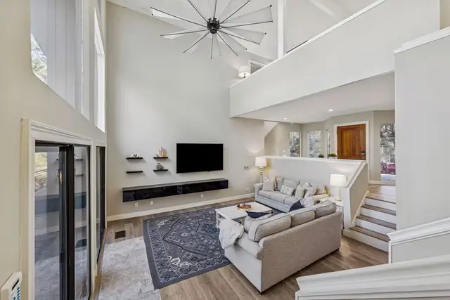 Living room of this home in Sea Pines