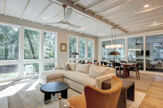 Living room of this home in Sea Pines
