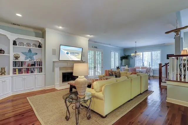 Living room of this home in Sea Pines