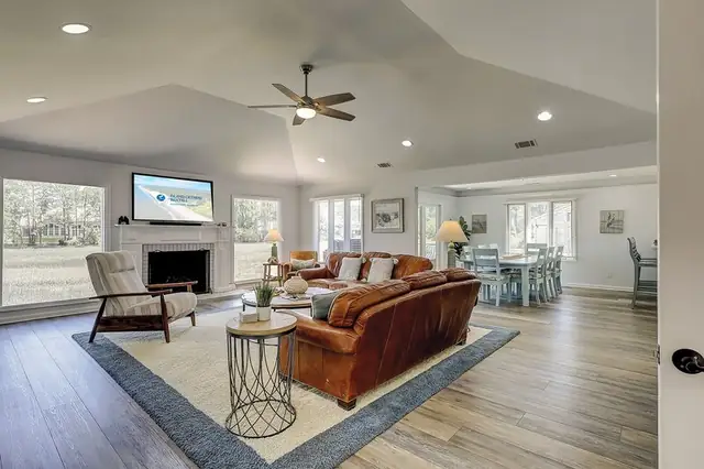Living room of this home in Sea Pines