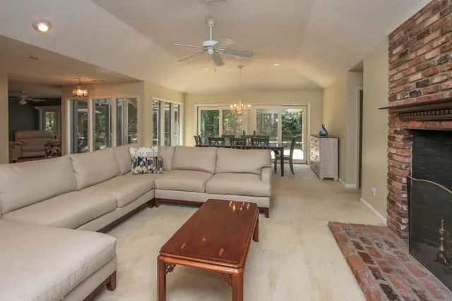 Living room of this home in Sea Pines