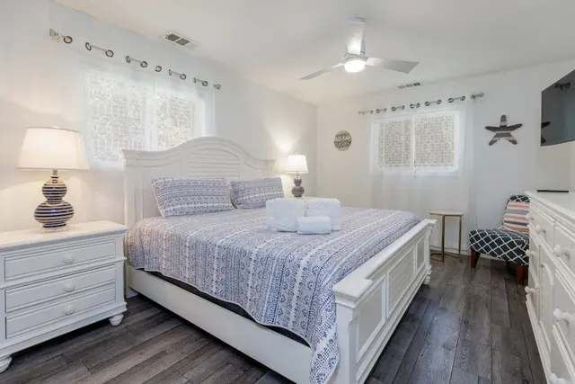 Bedroom of this home in Sea Pines