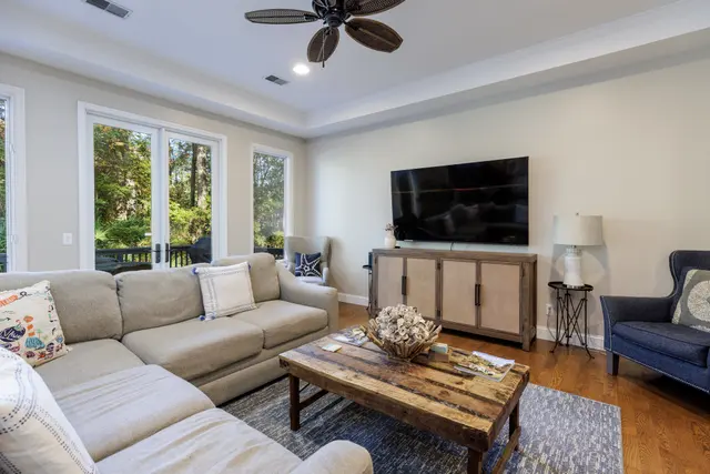 Living room of this home in Sea Pines