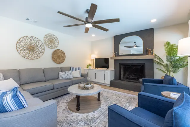 Living room of this home in Sea Pines