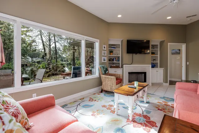 Living room of this home in Sea Pines